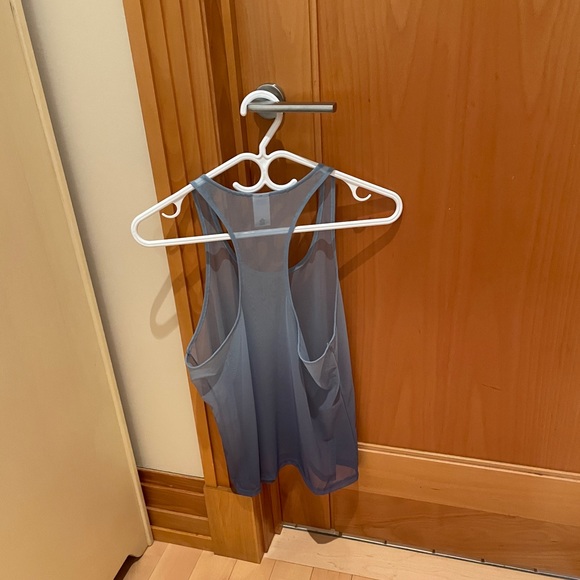 Victoria’s Secret Sport Ombré Mesh Athletic Tank Top - Picture 3 of 5